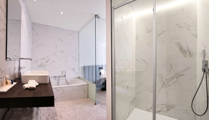 Radisson Blu Hotel, Hasselt - Suite bathroom