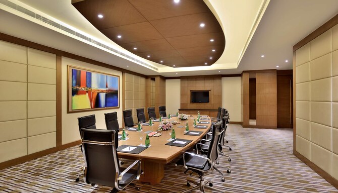 Radisson Blu Hotel Indore - Boardroom