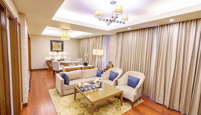 Radisson Blu Hotel, Indore - Presidential suite