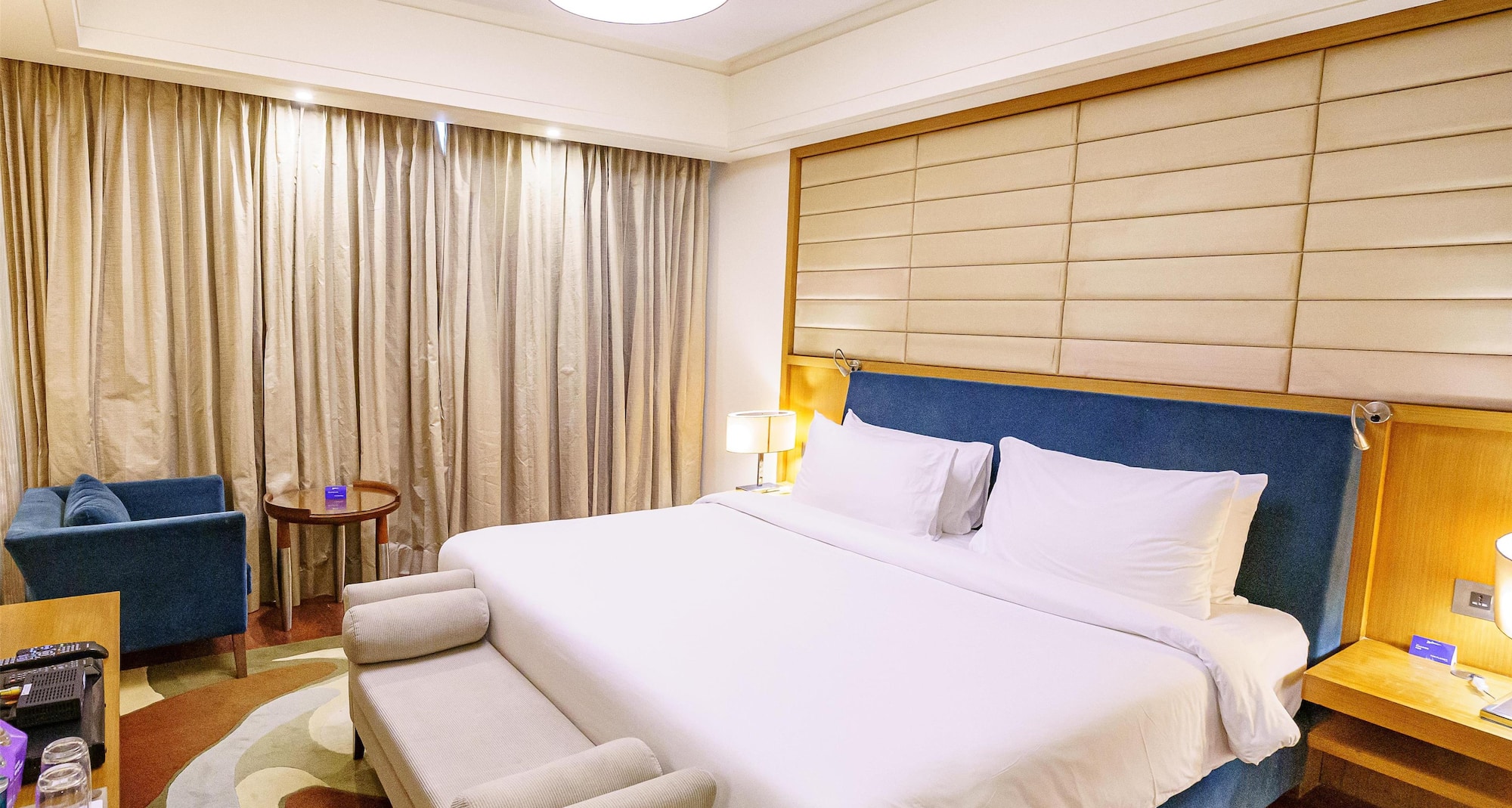 Radisson Blu Hotel, Indore - One Bedroom Suite