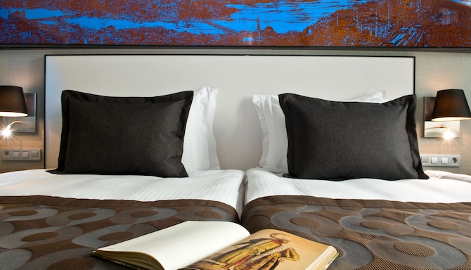 Radisson Blu Hotel, İstanbul Asya - Aile Konaklaması - 2 Bağlantılı Oda