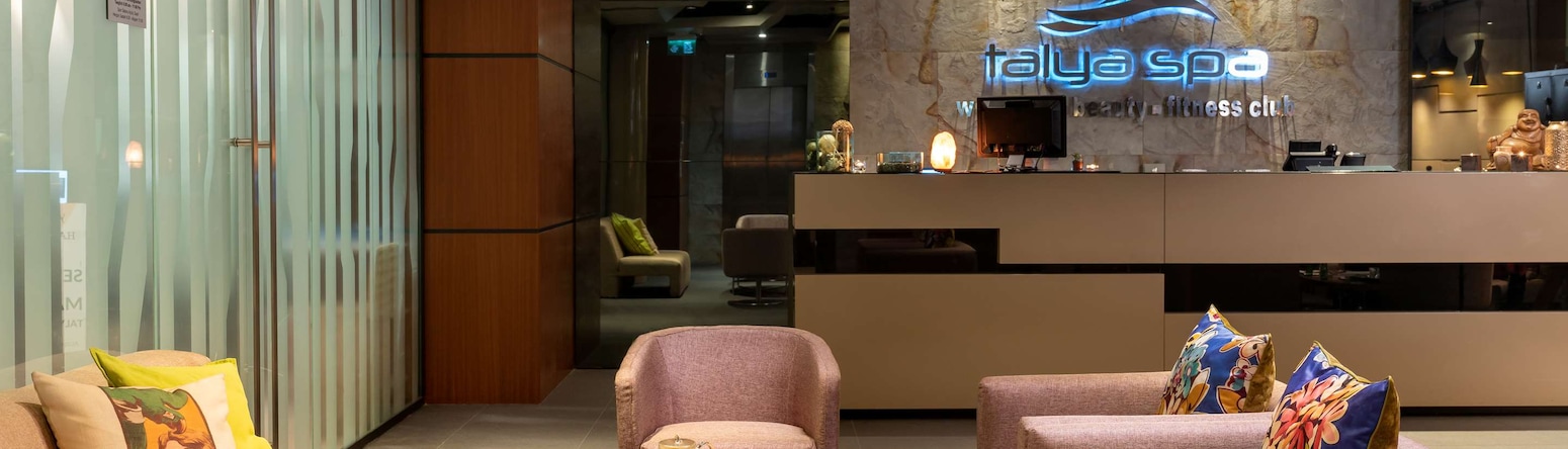 Radisson Blu Hotel, Istanbul Asia - Spa entrance