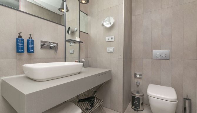 Radisson Blu Hotel, Istanbul Asia - Presidential Suite bathroom