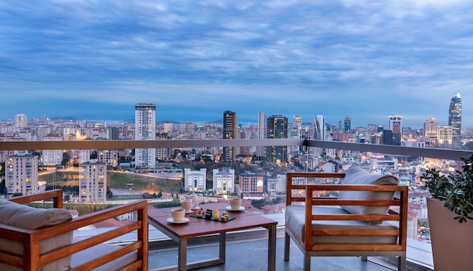 Radisson Blu Hotel, Istanbul Asia - Presidential Suite with Terrace - City View