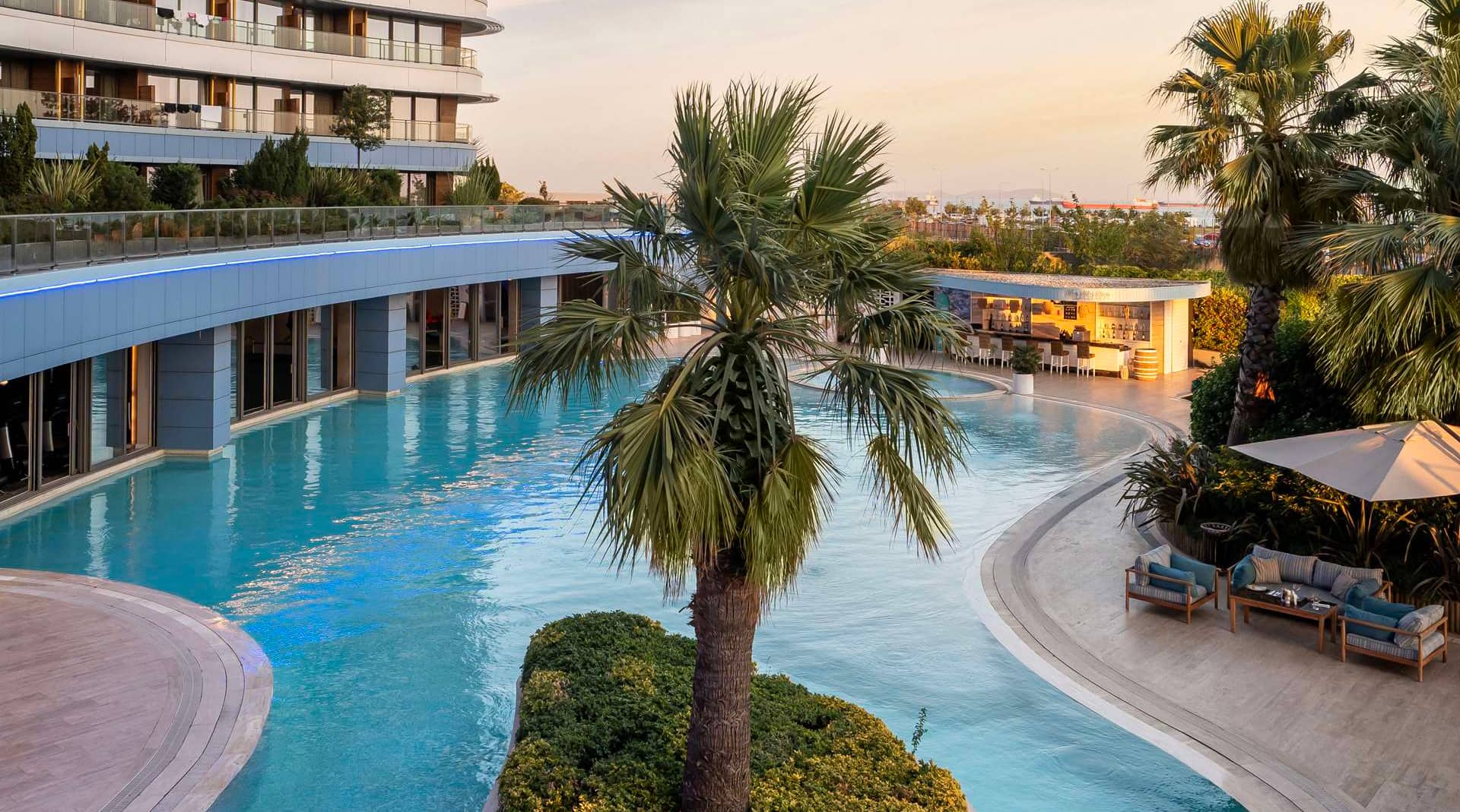 Radisson Blu Hotel, Istanbul Ottomare - Pool
