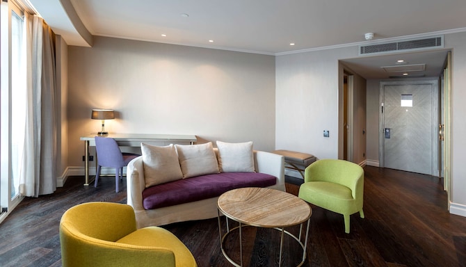 Radisson Blu Hotel, Istanbul Ottomare - Suite with Balcony - Sea View