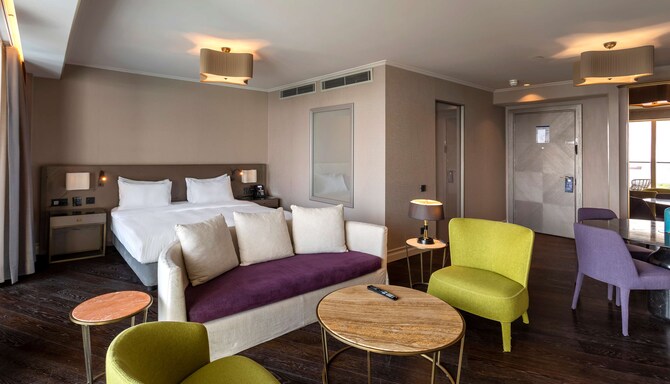 Radisson Blu Hotel, Istanbul Ottomare - Suite with Balcony - Sea View