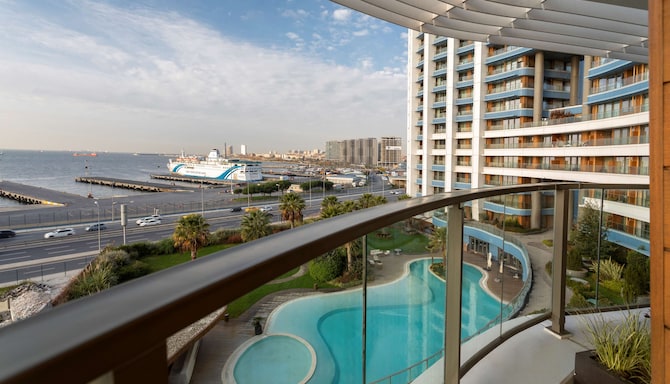 Radisson Blu Hotel, Istanbul Ottomare - Suite with Balcony - Sea View