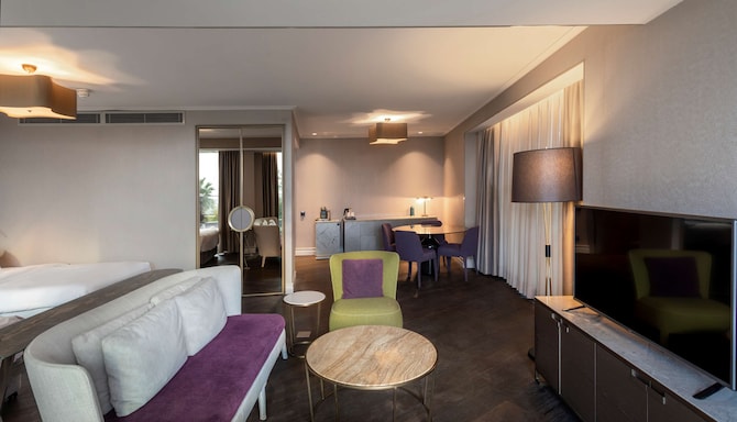 Radisson Blu Hotel Istanbul Ottomare - Junior suite with garden view & balcony