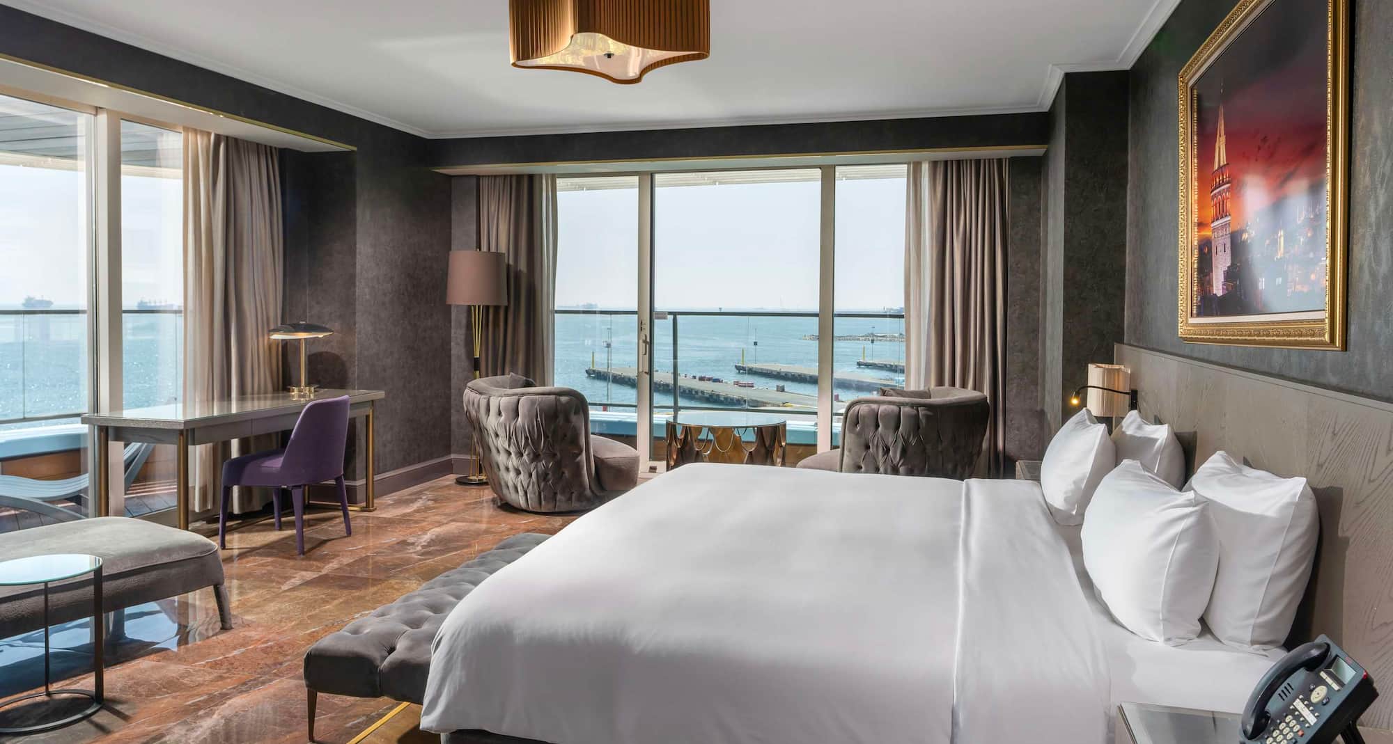 Radisson Blu Hotel, Istanbul Ottomare - Suite Room with Balcony-Sea view