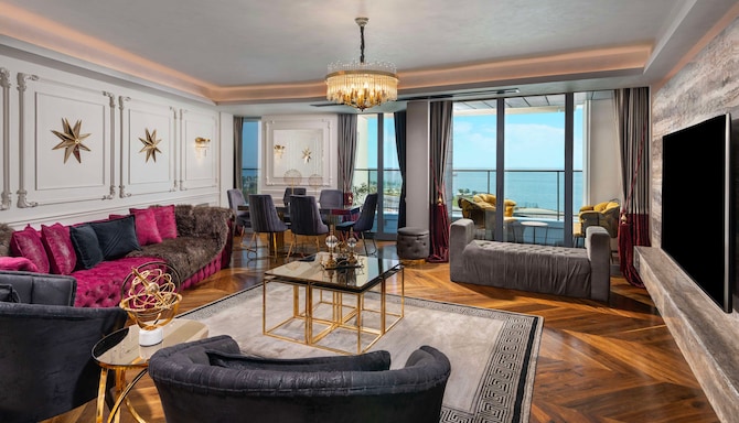 Radisson Blu Hotel, Istanbul Ottomare - Presidential Suite with Terrace - Sea View