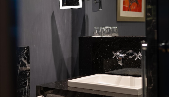 Radisson Blu Hotel, Istanbul Pera - Bathroom