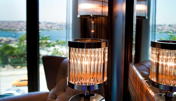 Radisson Blu Hotel, Istanbul Pera - Guest room lamp