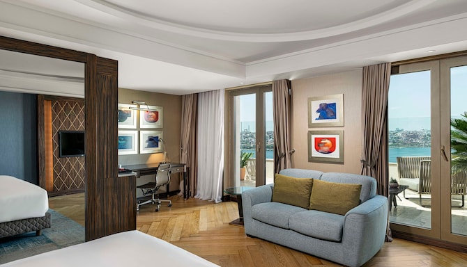 Radisson Blu Hotel, Istanbul Pera - Golden Horn Panoramic Suite