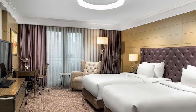 Radisson Blu Hotel, Istanbul Sisli - Guest room  with city view