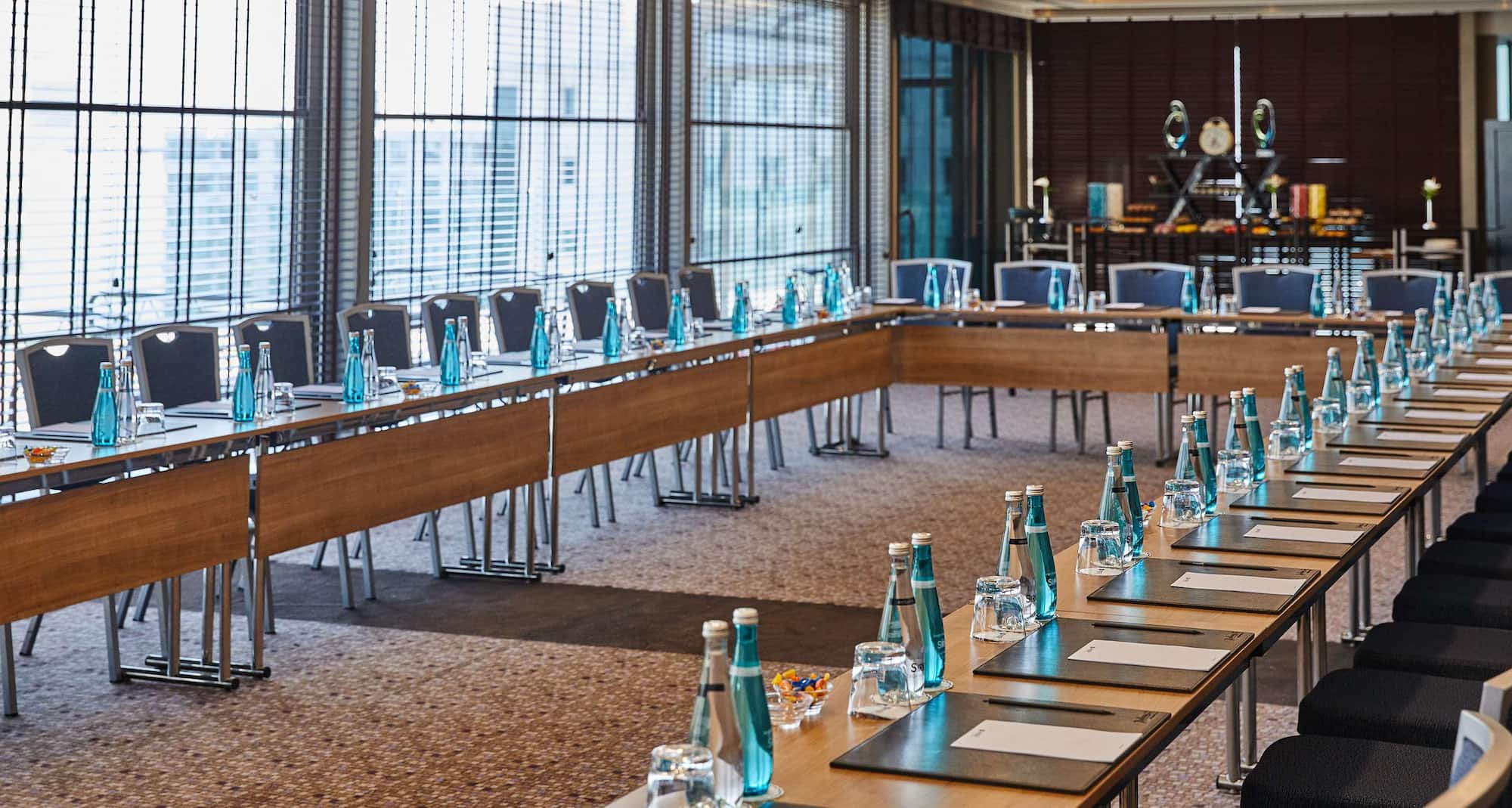 Radisson Blu Hotel, Istanbul Sisli - зал для мероприятий Terrace, П-образная рассадка