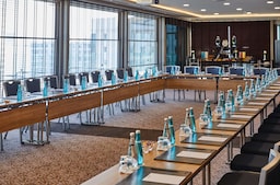 Radisson Blu Hotel, Istanbul Sisli - зал для мероприятий Terrace, П-образная рассадка