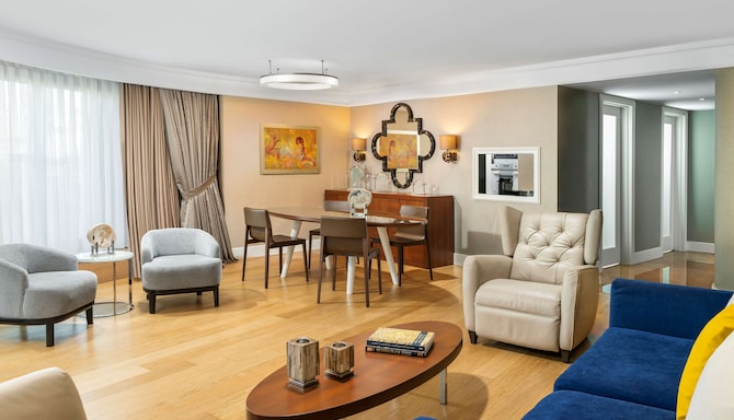 Radisson Blu Hotel, Istanbul Sisli - Presidential Suite with city view & lounge access