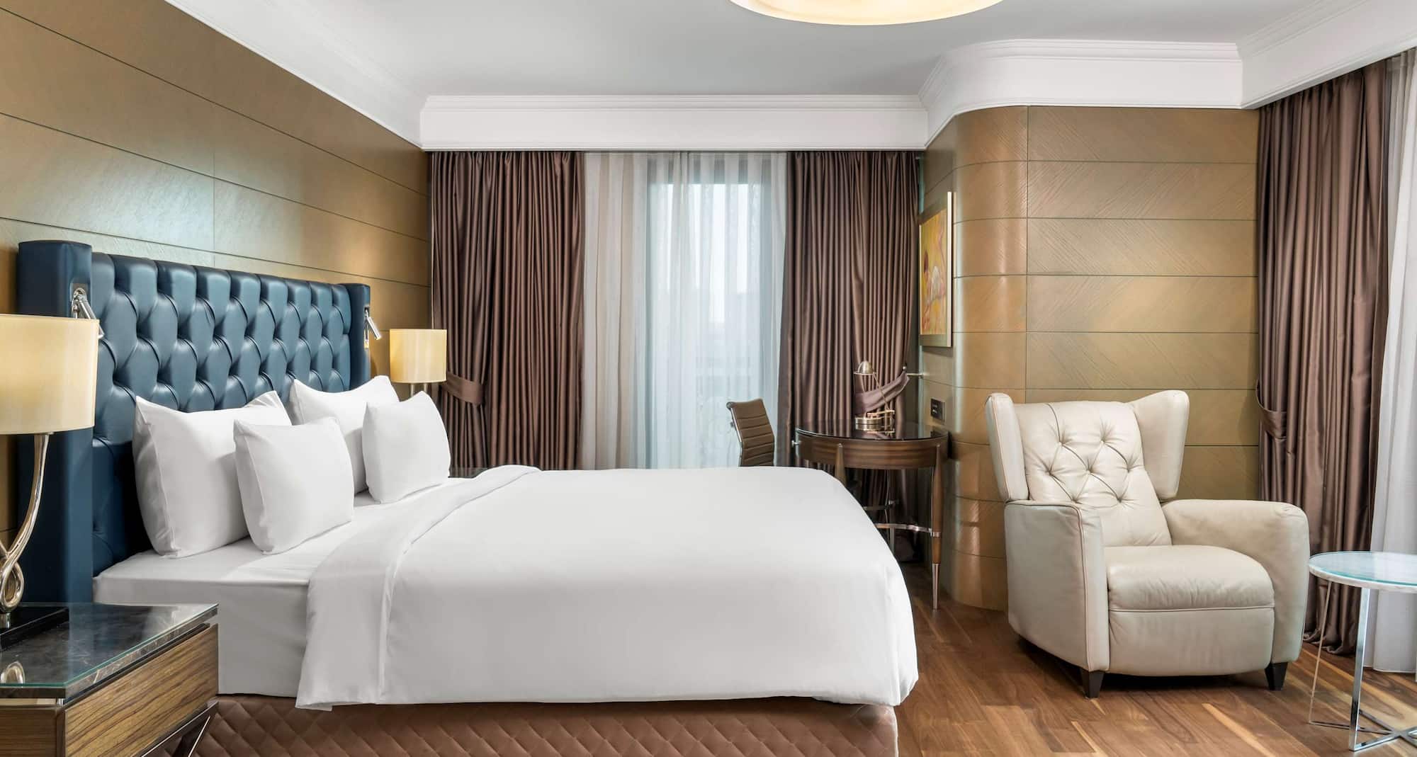 فندق راديسون بلو إسطنبول، شيشلي - جناح صغير بإطلالة على المدينة‬ مع إمكانية دخول الردهة