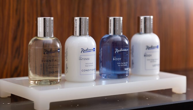 Radisson Blu Hotel, Jaipur - Bathroom amenities