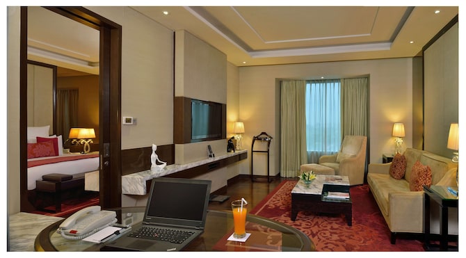 Radisson Blu Hotel, Jaipur - Executive Suite
