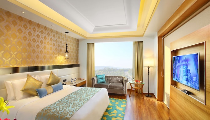 Radisson Blu Hotel, Jammu - Junior Suite