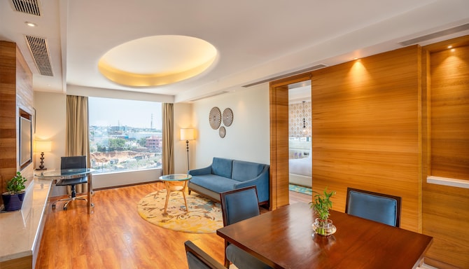 Radisson Blu Hotel, Jammu - Suite