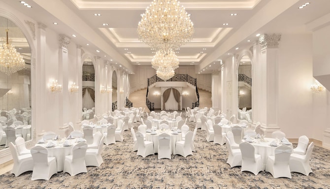 Radisson Blu Hotel, Jeddah Al Hamra - قاعة حفلات كبيرة