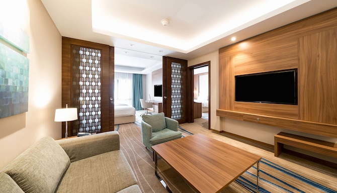 Radisson Blu Hotel, Jeddah Al Salam - Two-Bedroom Suite Living Area