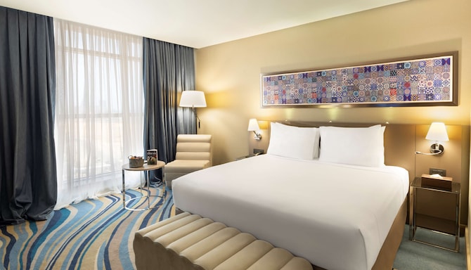 Radisson Blu Hotel, Jeddah Corniche - Business Class Room