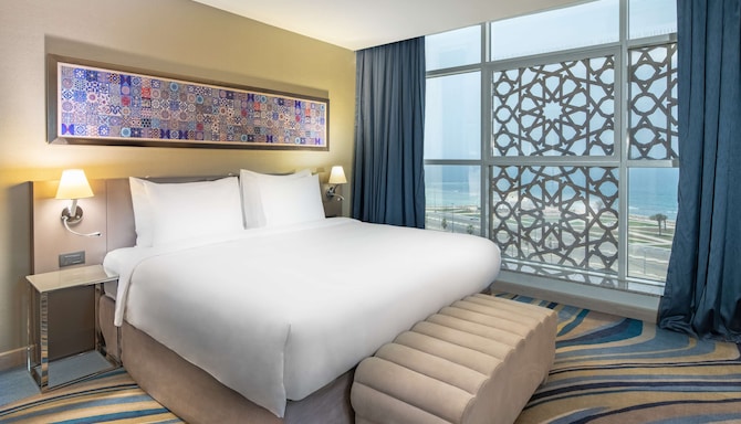 Radisson Blu Hotel, Jeddah Corniche - Business Class Room