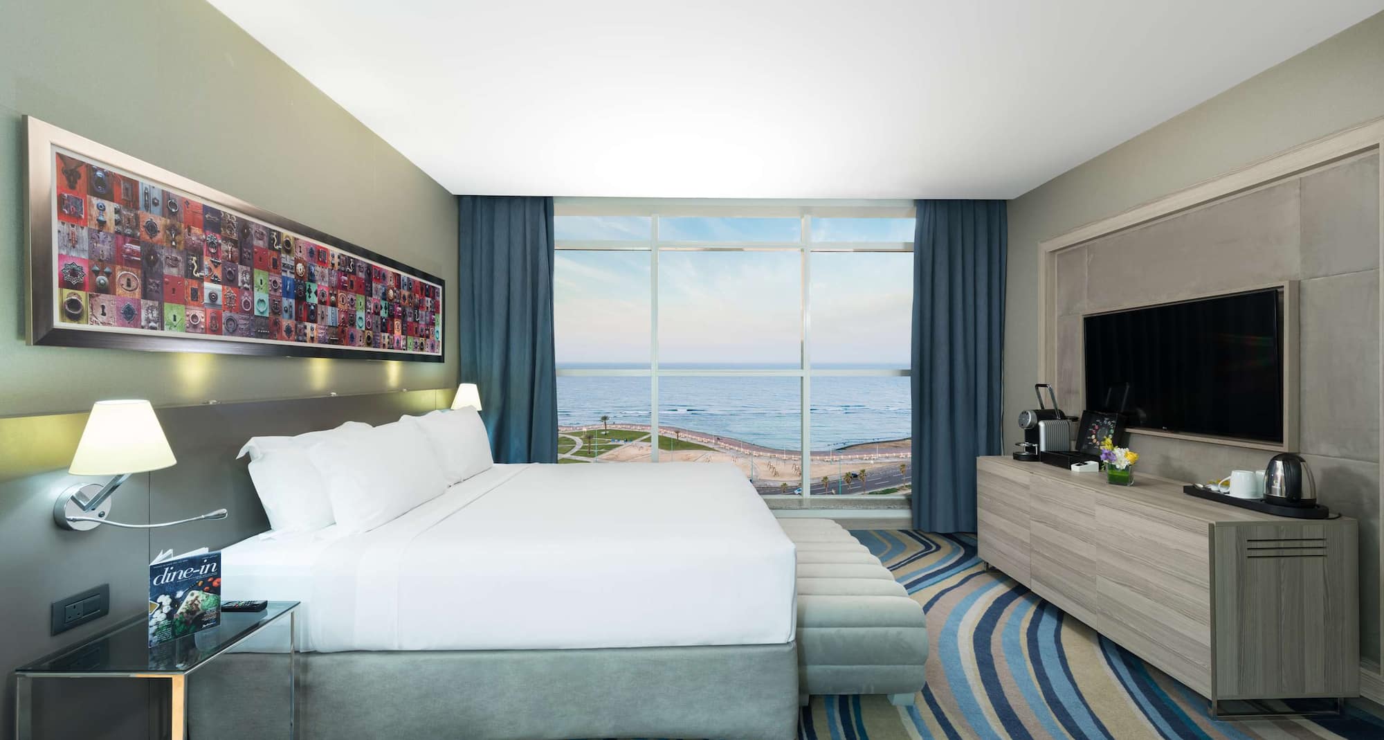 Radisson Blu Hotel, Jeddah Corniche - Business Class Room