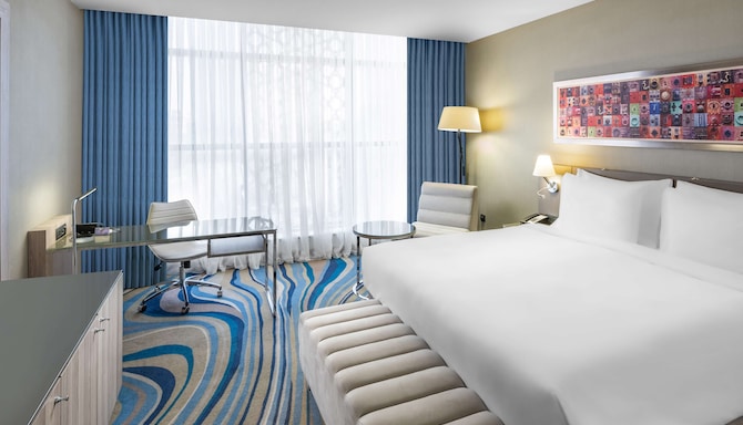 Radisson Blu Hotel, Jeddah Corniche - Superior Room - Partial Sea View