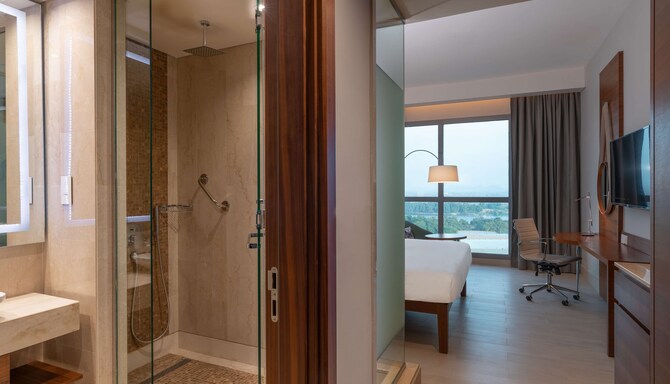 Radisson Blu Hotel, Juba - Superior Room bathroom