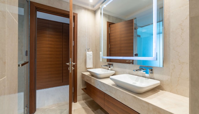 Radisson Blu Hotel, Juba - Executive Room bathroom