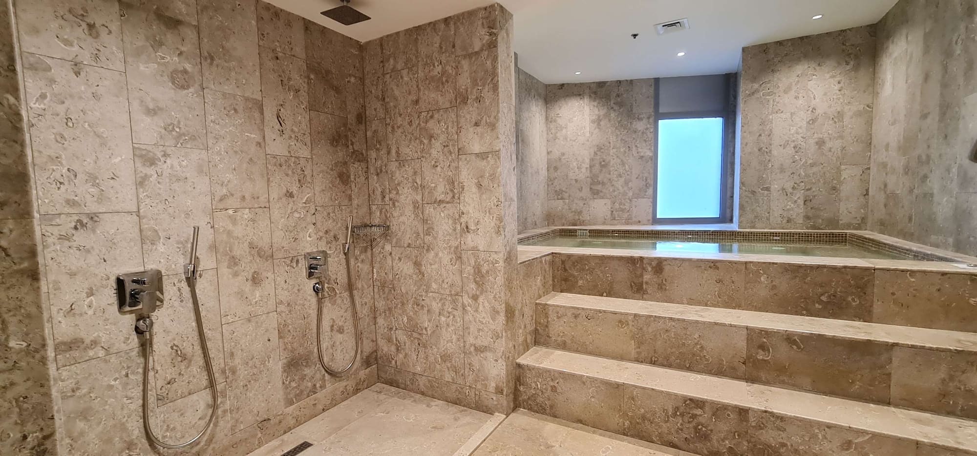 Radisson Blu Hotel, Juba - Jacuzzi