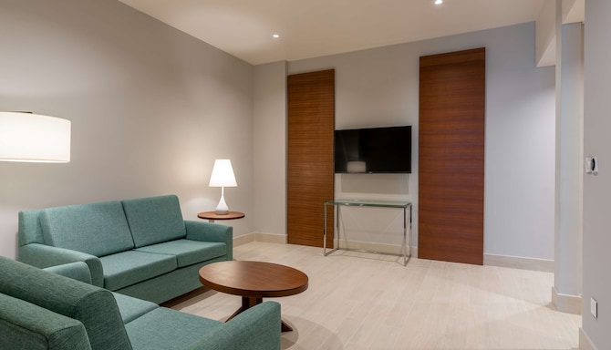 Radisson Blu Hotel, Juba - Premium Suite amp Executive Suite