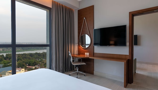 Radisson Blu Hotel, Juba - Suite with lounge access