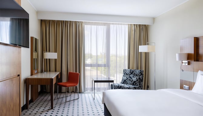 Radisson Blu Hotel, Kaliningrad - Standard room Cathedral view