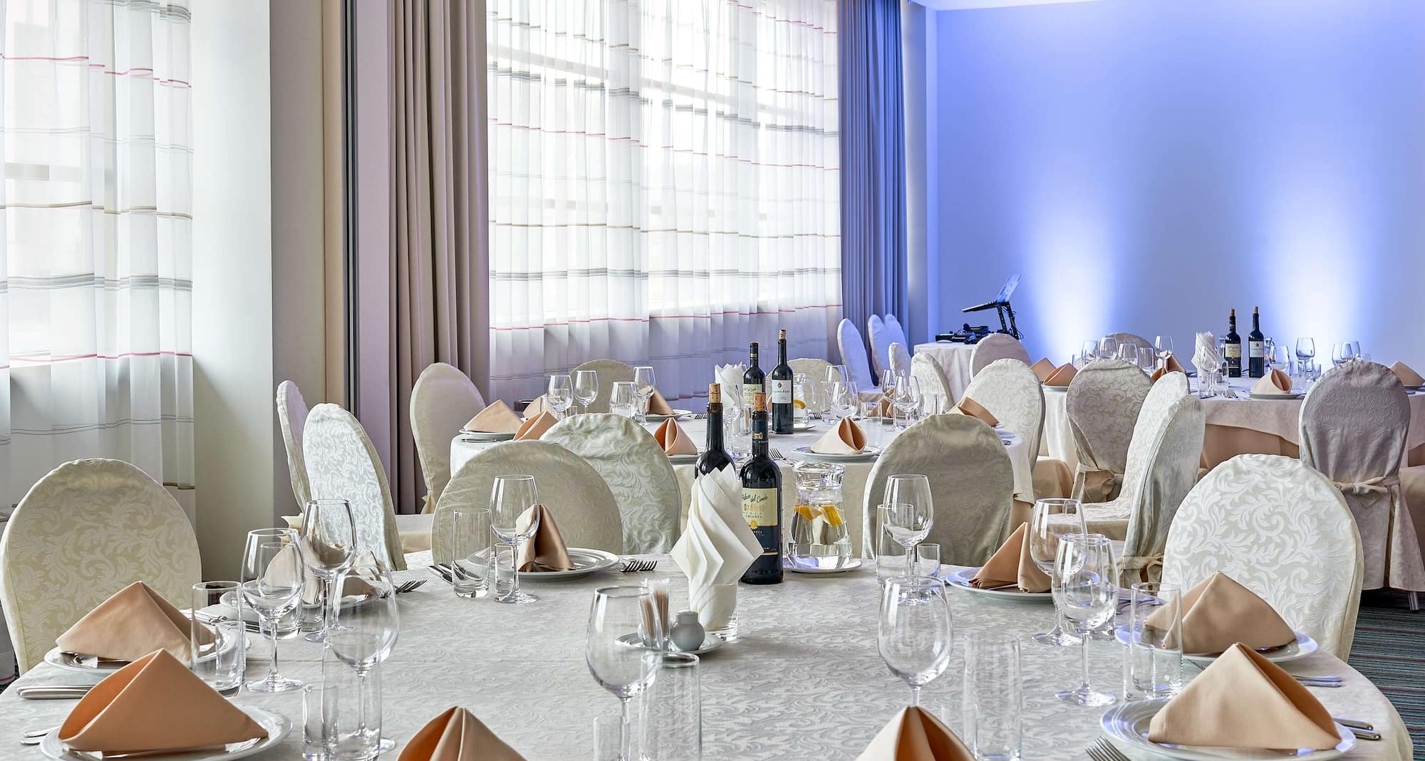 Radisson Blu Hotel, Kaliningrad - банкет в зале для мероприятий