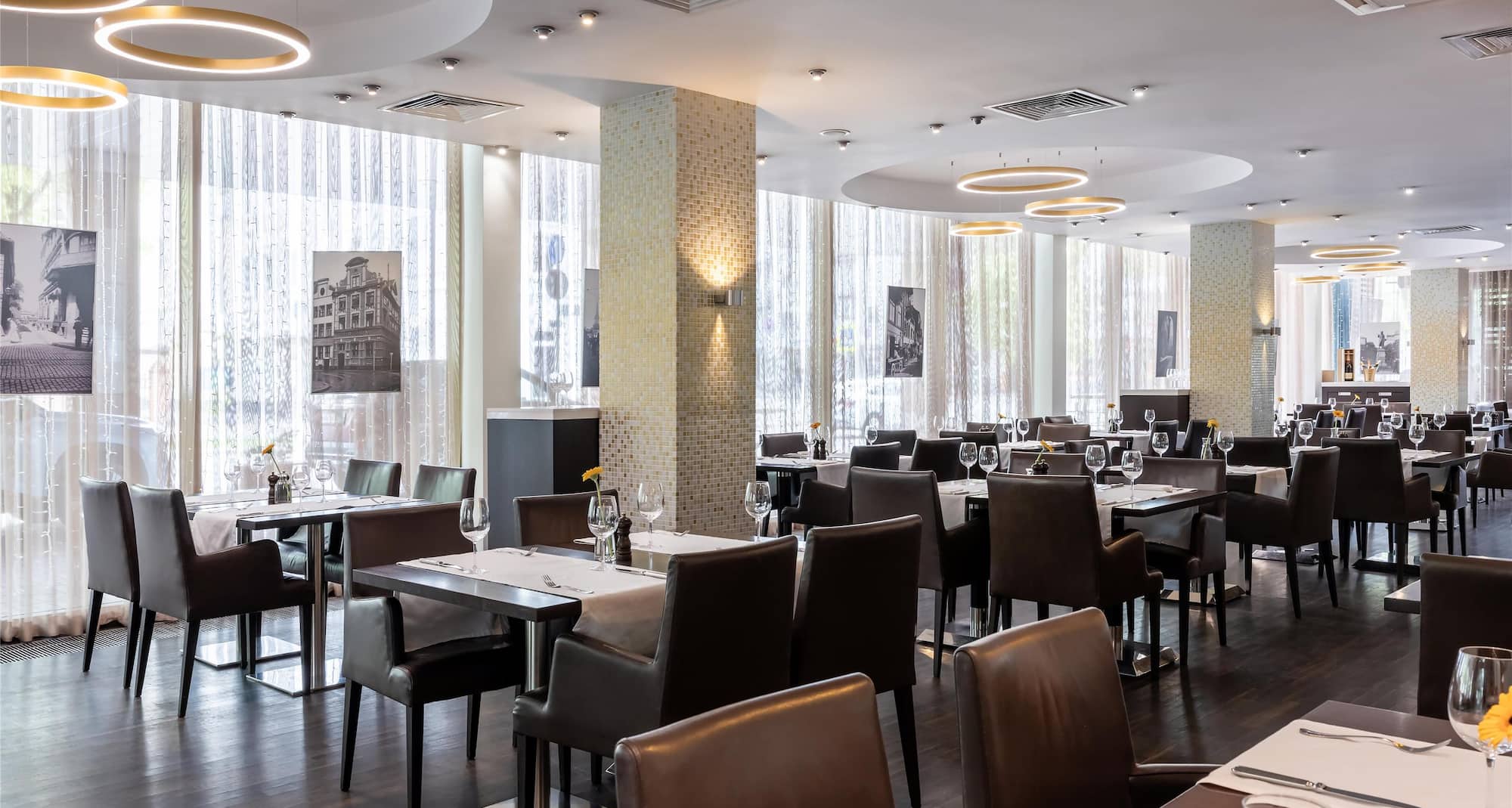 Radisson Blu Hotel, Kaliningrad - Brasserie de Verres en Vers restaurant