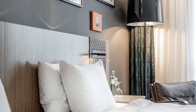 Radisson Blu Hotel, Karlsruhe - Standard Room with twin beds