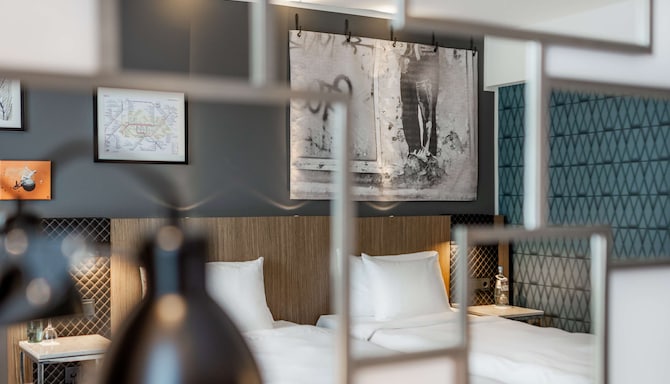 Radisson Blu Hotel, Karlsruhe - Standard Room with twin beds