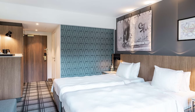 Radisson Blu Hotel, Karlsruhe - Standard Room with twin beds