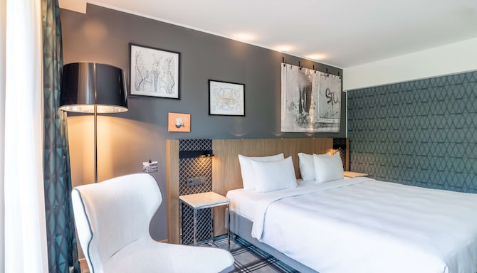 Radisson Blu Hotel, Karlsruhe - One-bedroom Apartment - Bedroom