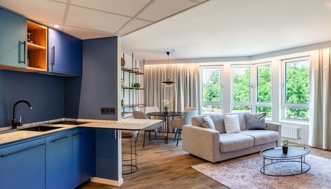 Radisson Blu Hotel, Karlsruhe - Long Stay Apartment - Kitchen/Living Room