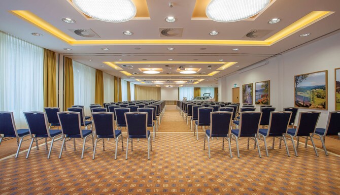 Radisson Blu Hotel Karlsruhe – Tagungsraum – Theaterbestuhlung