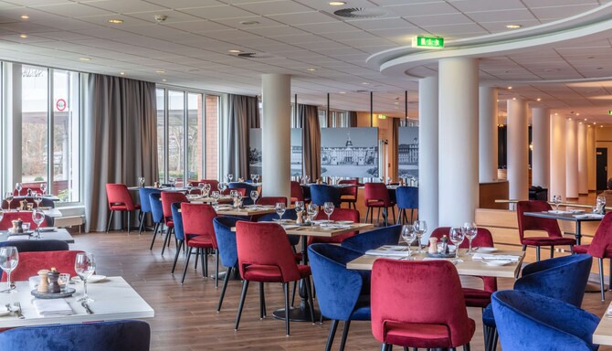 Radisson Blu Hotel, Karlsruhe - Bistro für Mittag- und Abendessen