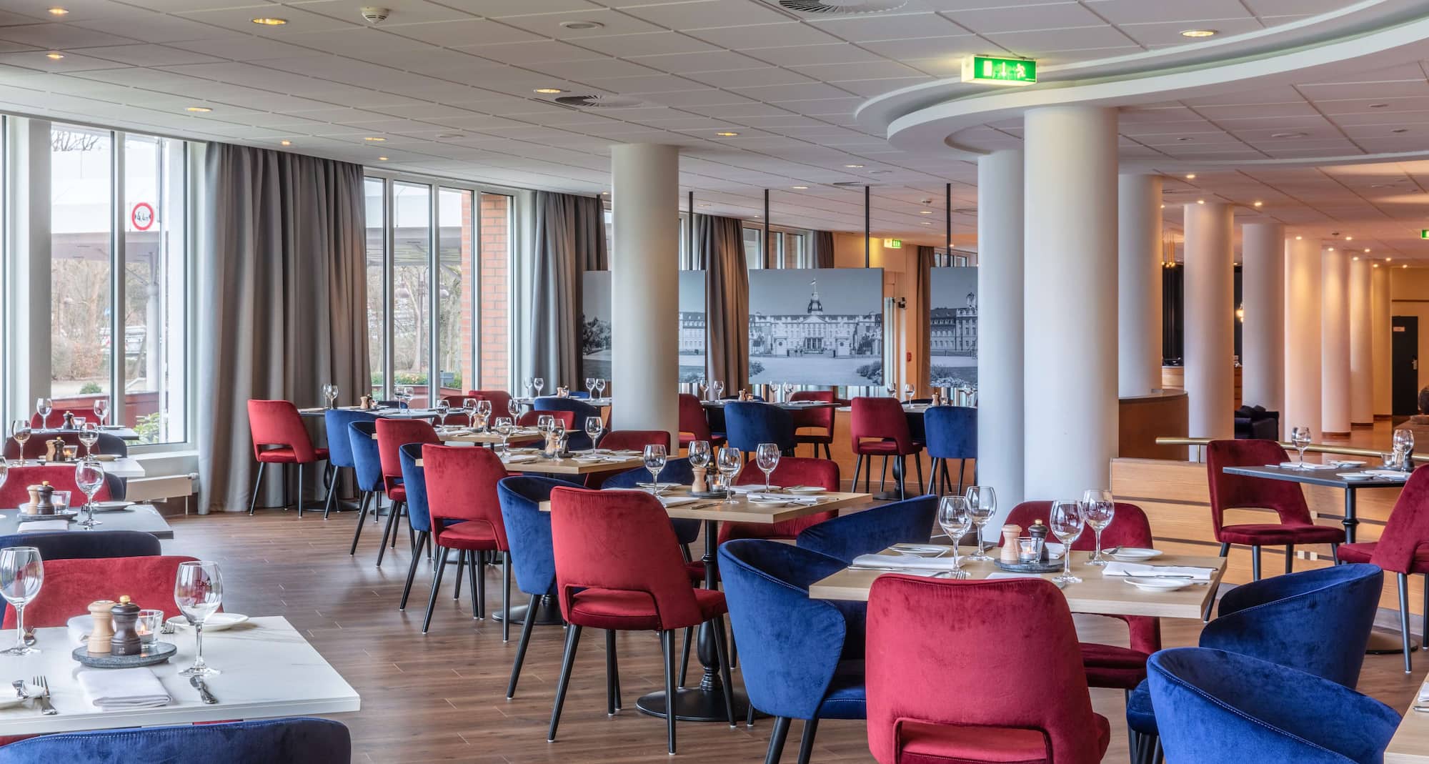 Radisson Blu Hotel, Karlsruhe - Bistro for lunch and dinner