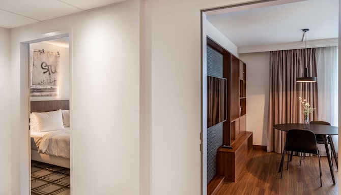 Radisson Blu Hotel, Karlsruhe - One Bedroom Suite